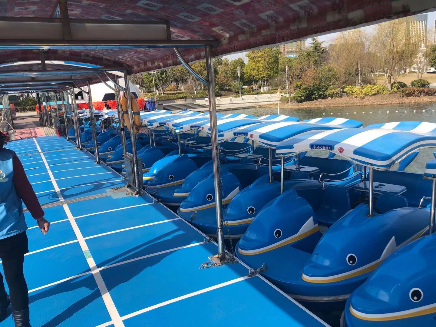 海豚 電動船5人